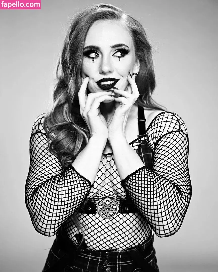 Isla Dawn Onlyfans Photo Gallery 