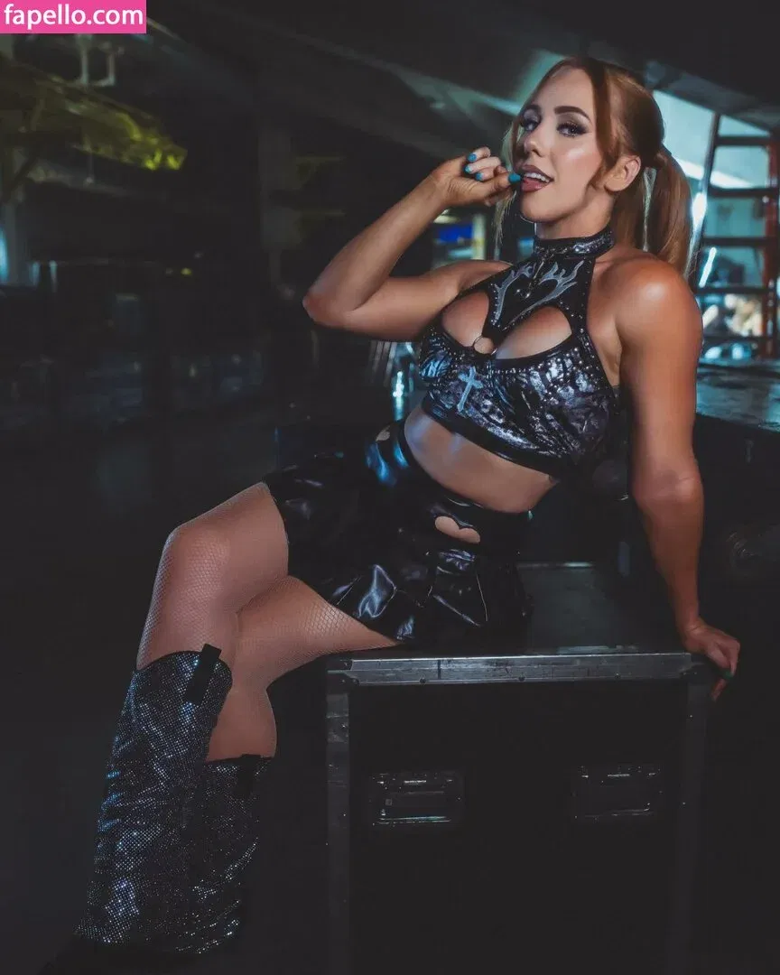 Isla Dawn Onlyfans Photo Gallery 