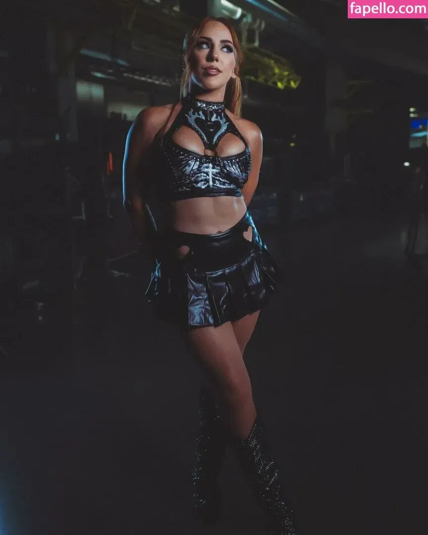 Isla Dawn Onlyfans Photo Gallery 