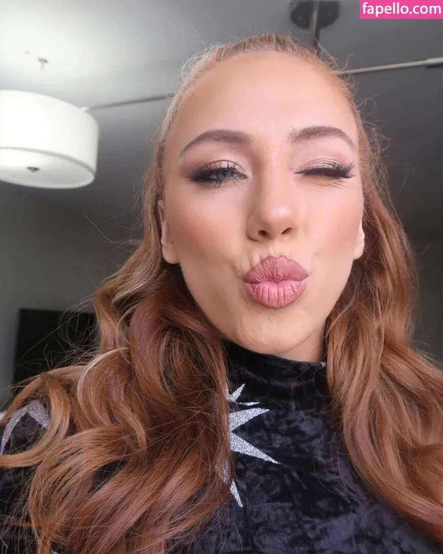 Isla Dawn Onlyfans Photo Gallery 