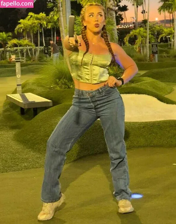 Isla Dawn Onlyfans Photo Gallery 