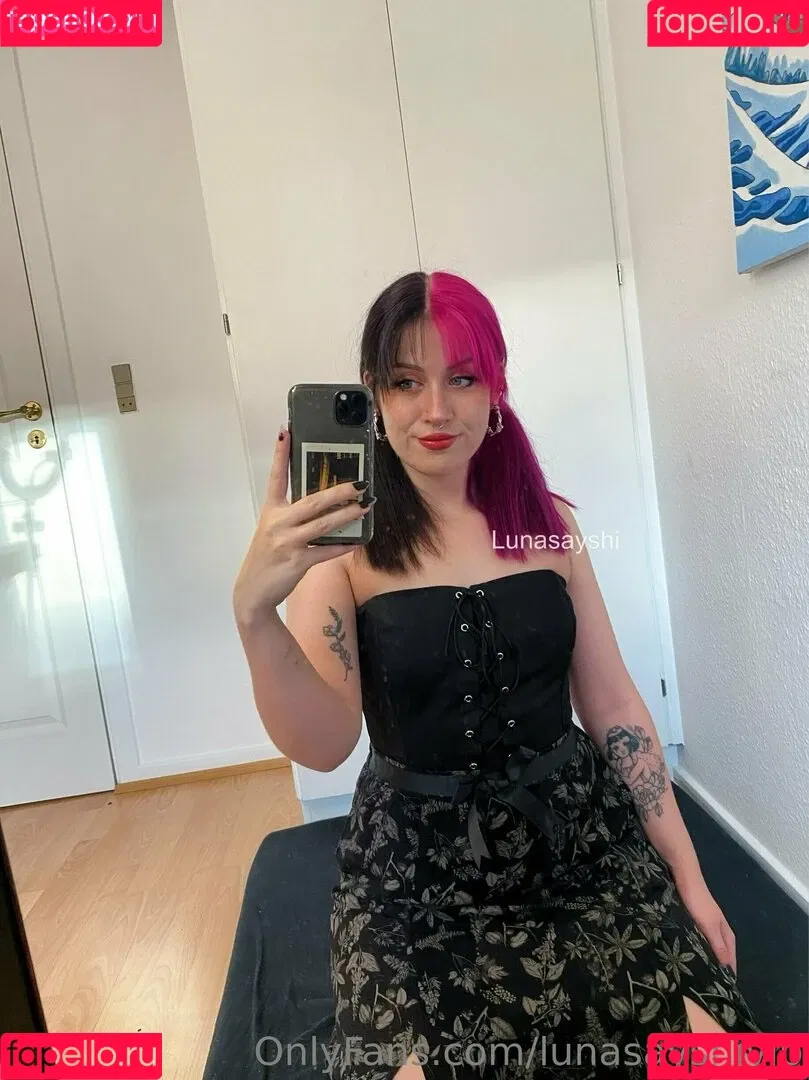 lunasayshivip Onlyfans Photo Gallery 