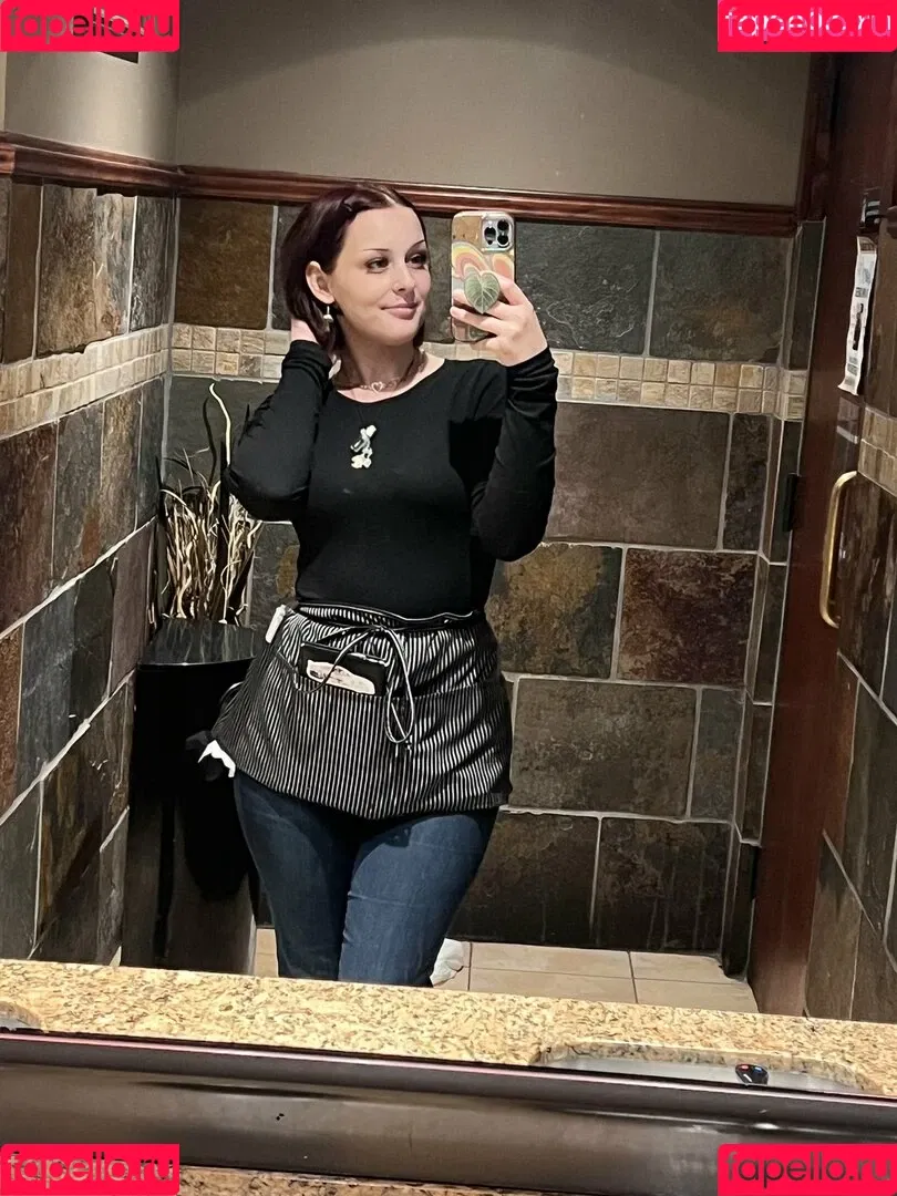 Cleo Moon Onlyfans Photo Gallery 