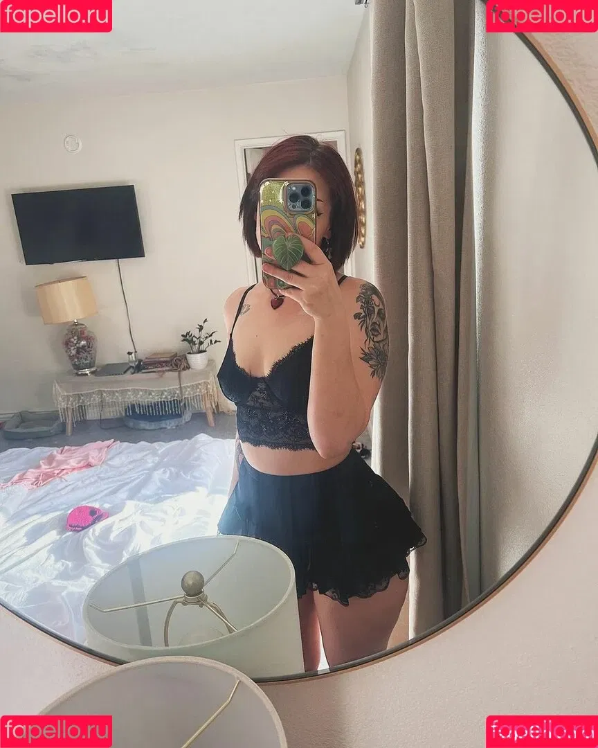 Cleo Moon Onlyfans Photo Gallery 