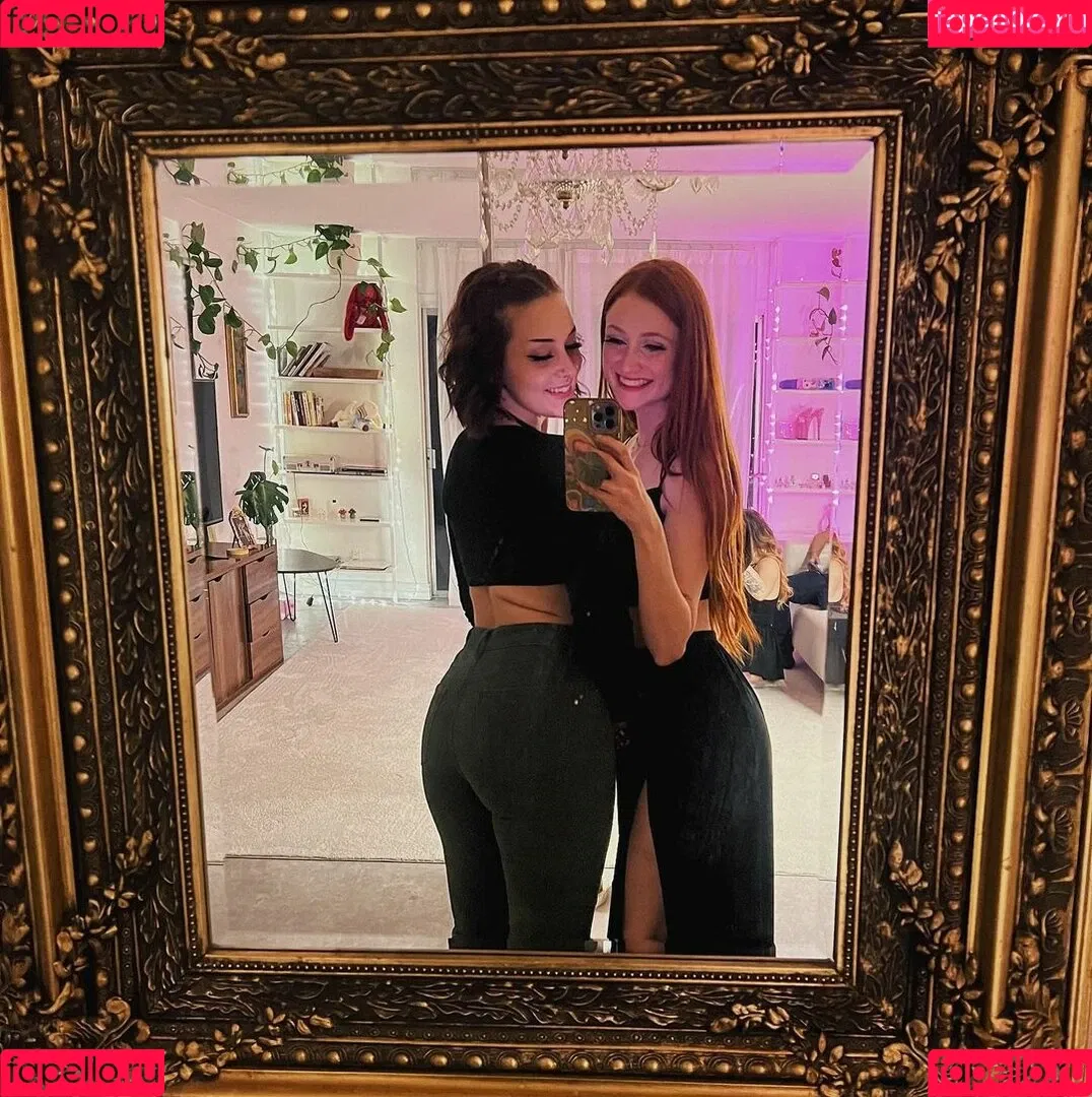 Cleo Moon Onlyfans Photo Gallery 