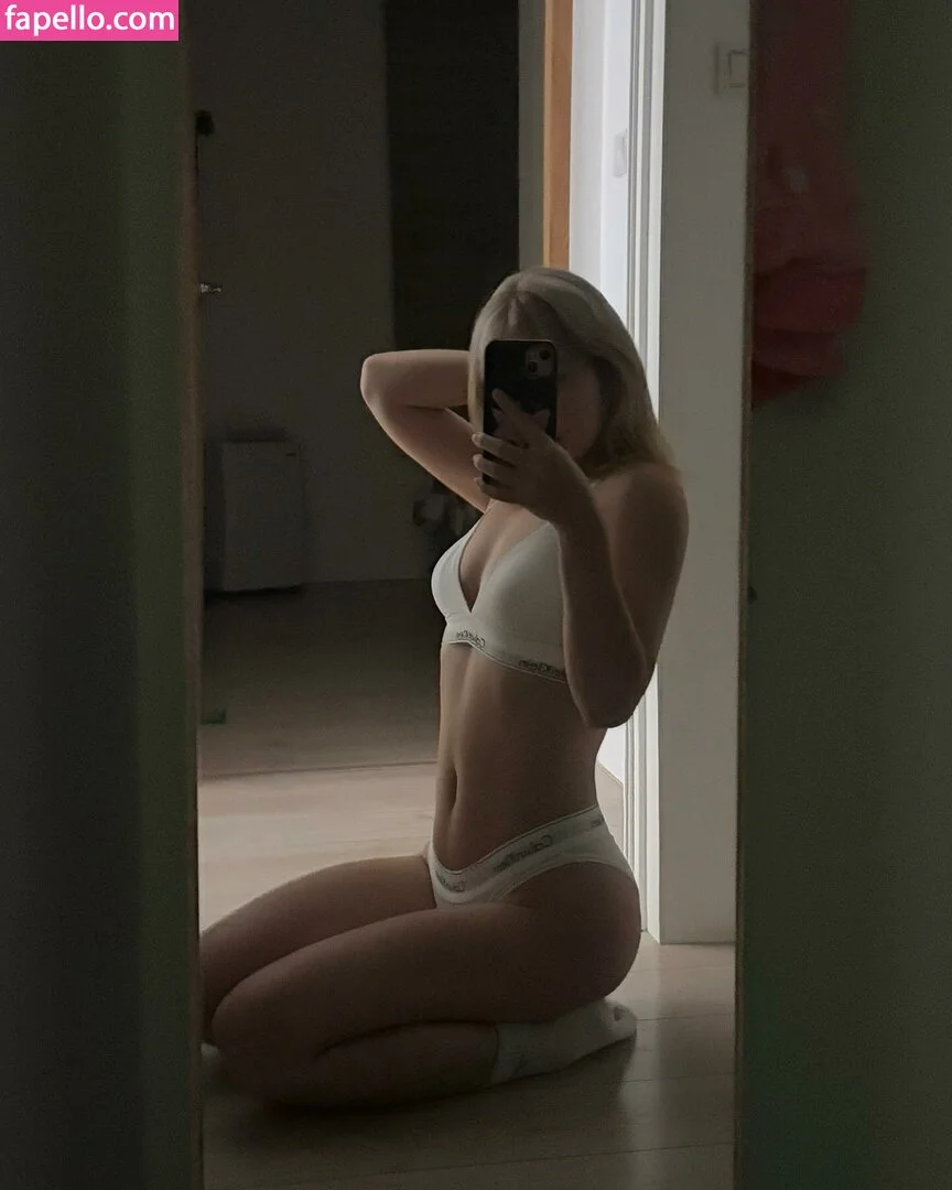 laetitia442299 Onlyfans Photo Gallery 