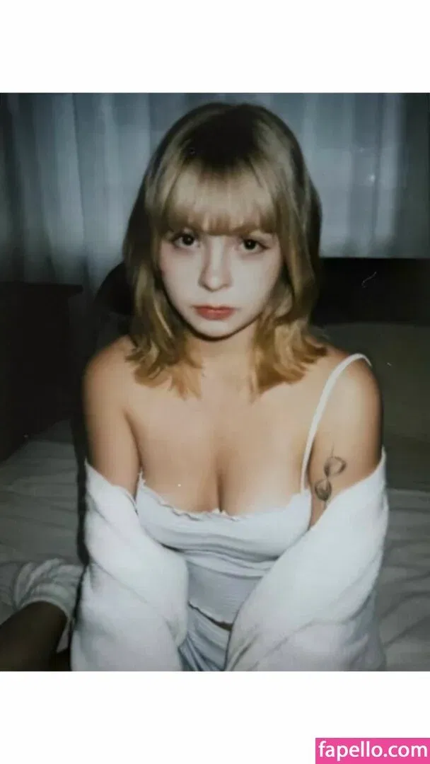 laetitia442299 Onlyfans Photo Gallery 