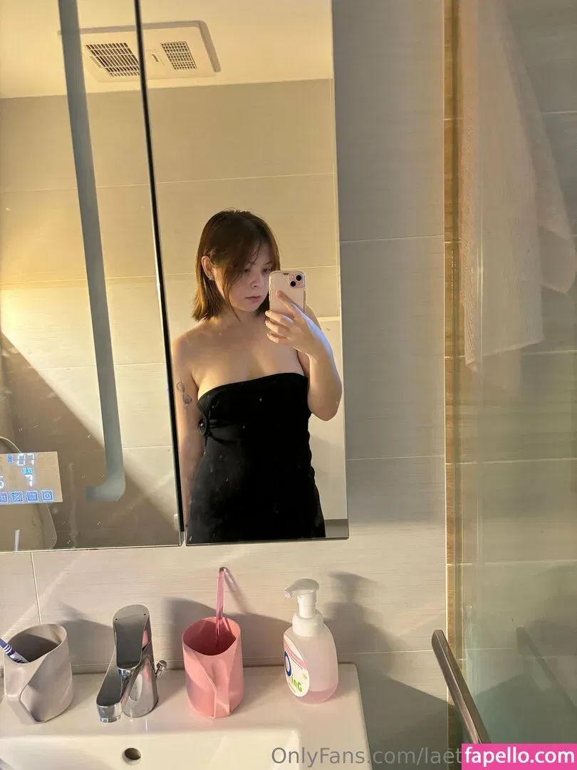 laetitia442299 Onlyfans Photo Gallery 