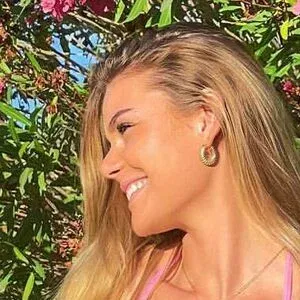 Emilia B Onlyfans Photo Gallery 