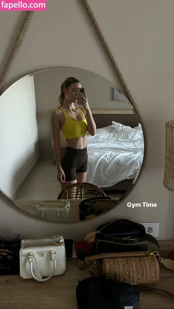 Emilia B Onlyfans Photo Gallery 