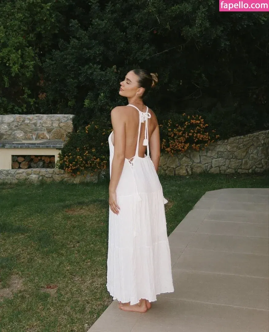 Emilia B Onlyfans Photo Gallery 