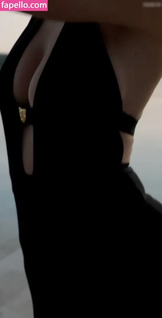 Emilia B Onlyfans Photo Gallery 