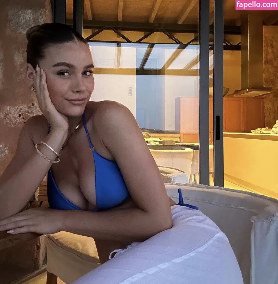 Emilia B Onlyfans Photo Gallery 