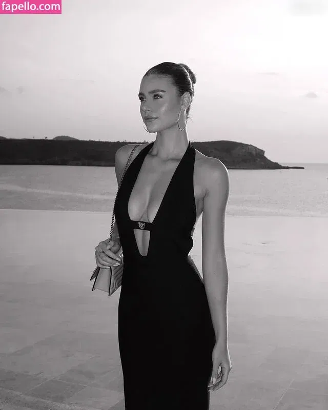 Emilia B Onlyfans Photo Gallery 