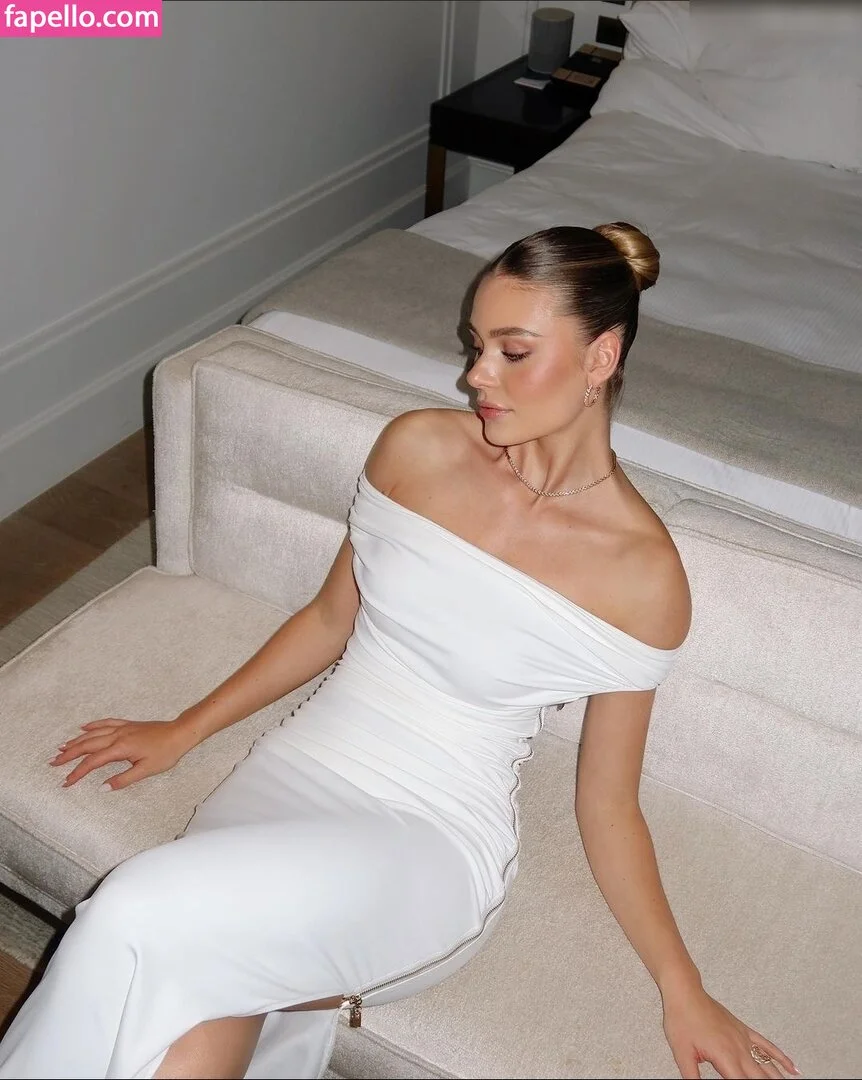 Emilia B Onlyfans Photo Gallery 