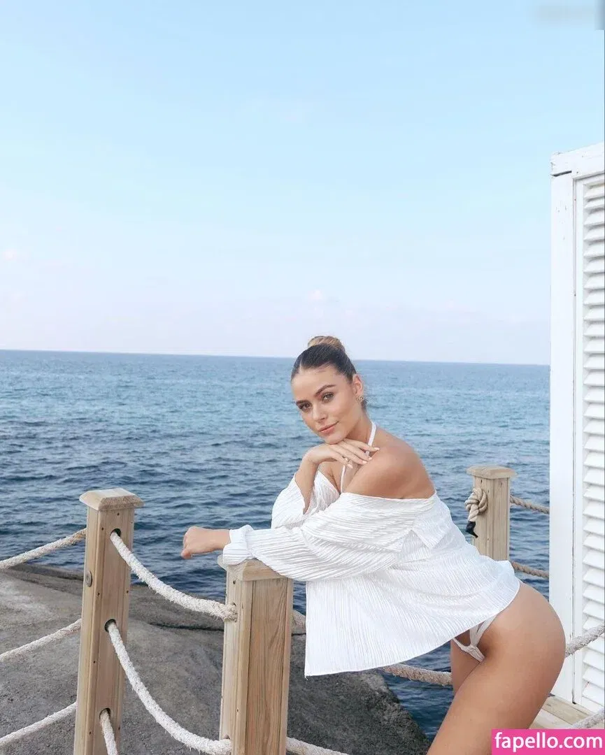 Emilia B Onlyfans Photo Gallery 