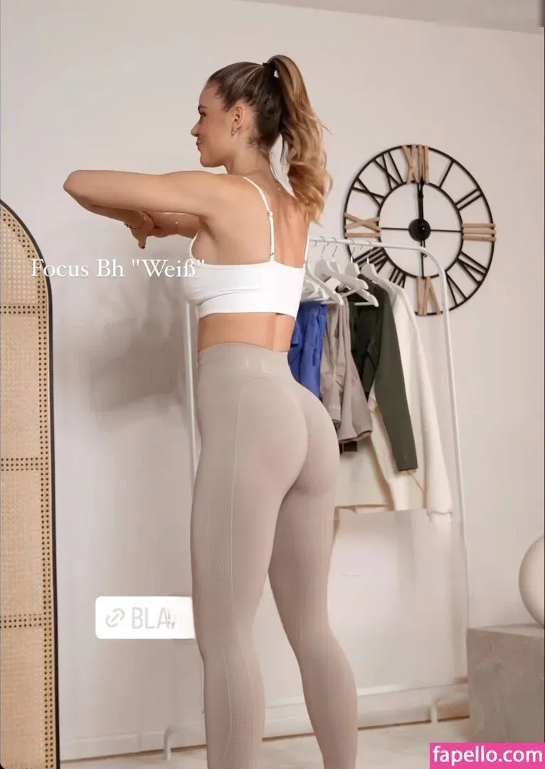 Emilia B Onlyfans Photo Gallery 