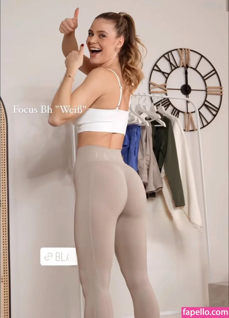 Emilia B Onlyfans Photo Gallery 