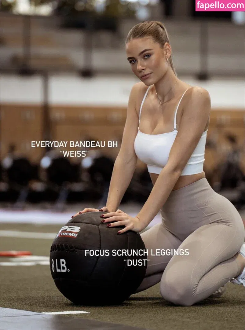 Emilia B Onlyfans Photo Gallery 