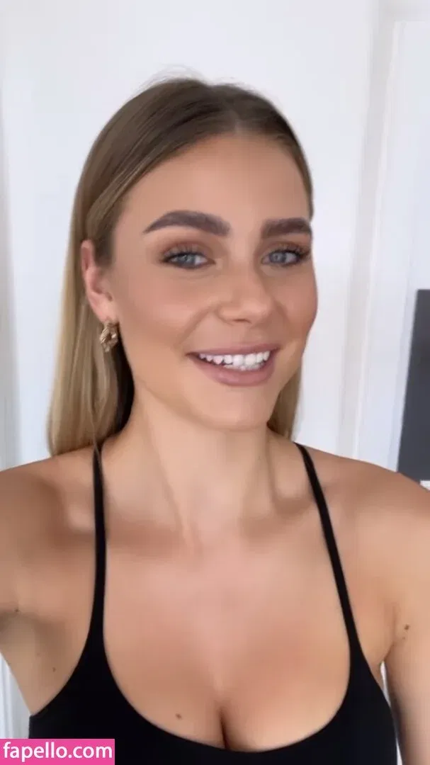 Emilia B Onlyfans Photo Gallery 