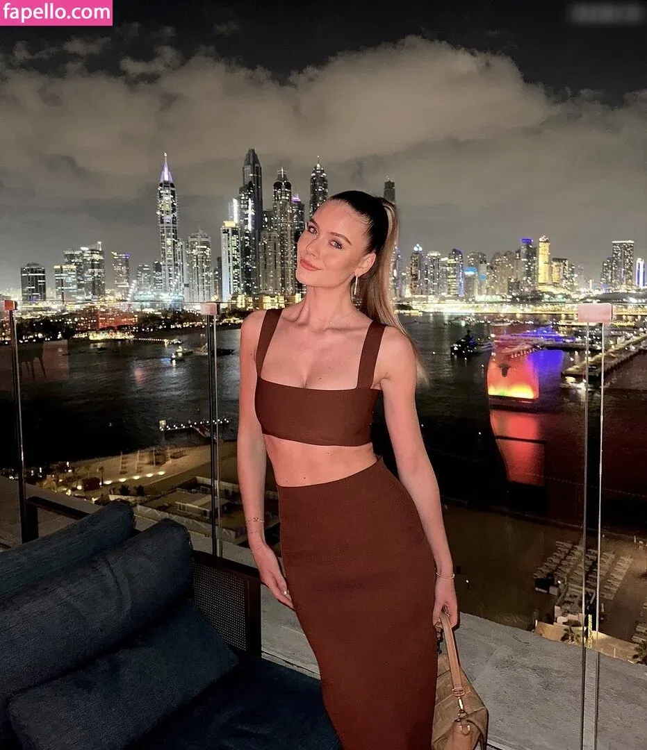 Emilia B Onlyfans Photo Gallery 