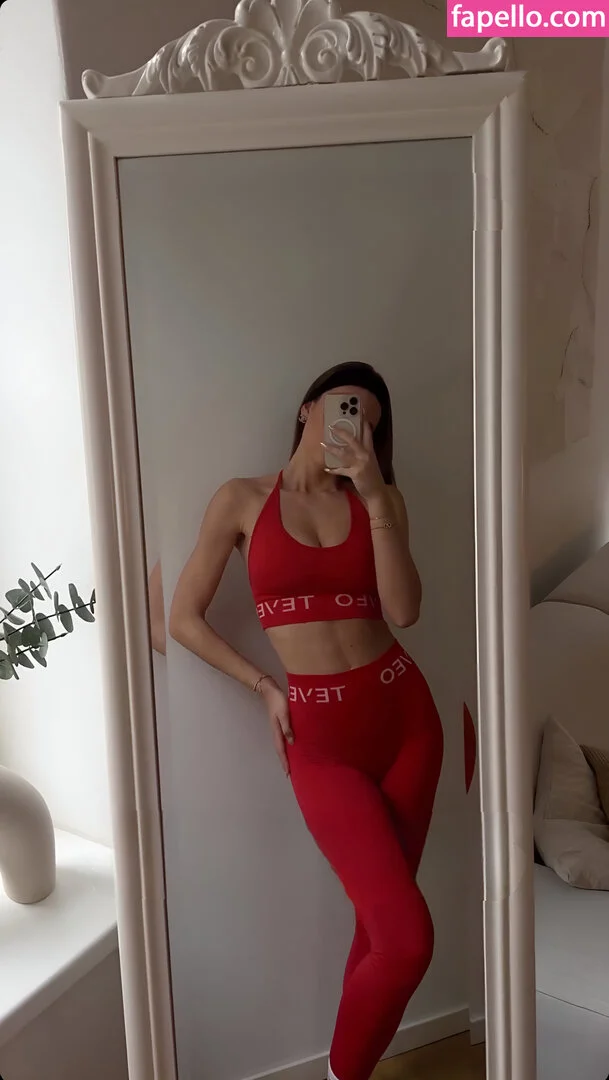 Emilia B Onlyfans Photo Gallery 