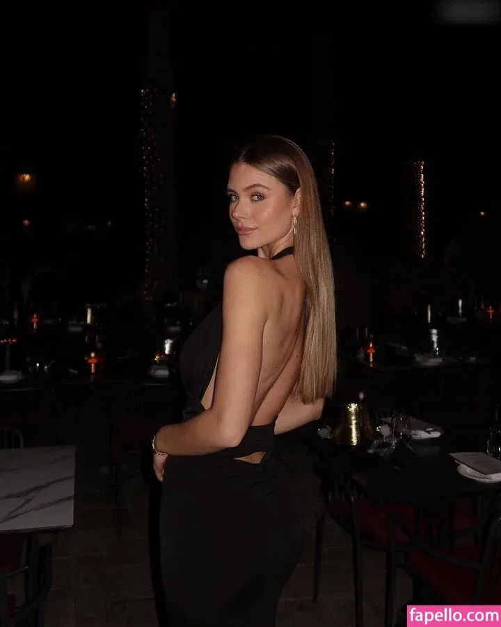 Emilia B Onlyfans Photo Gallery 