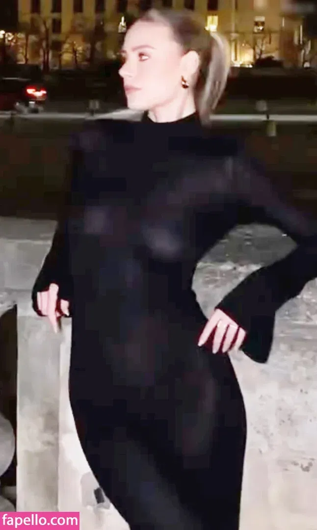 Emilia B Onlyfans Photo Gallery 