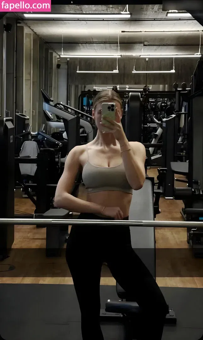 Emilia B Onlyfans Photo Gallery 