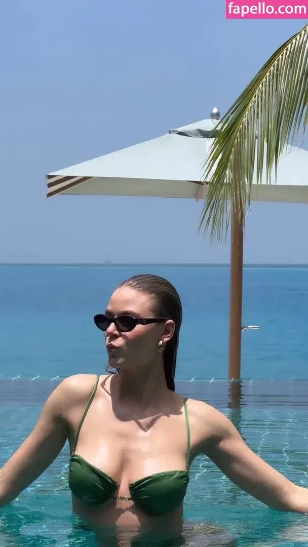 Emilia B Onlyfans Photo Gallery 