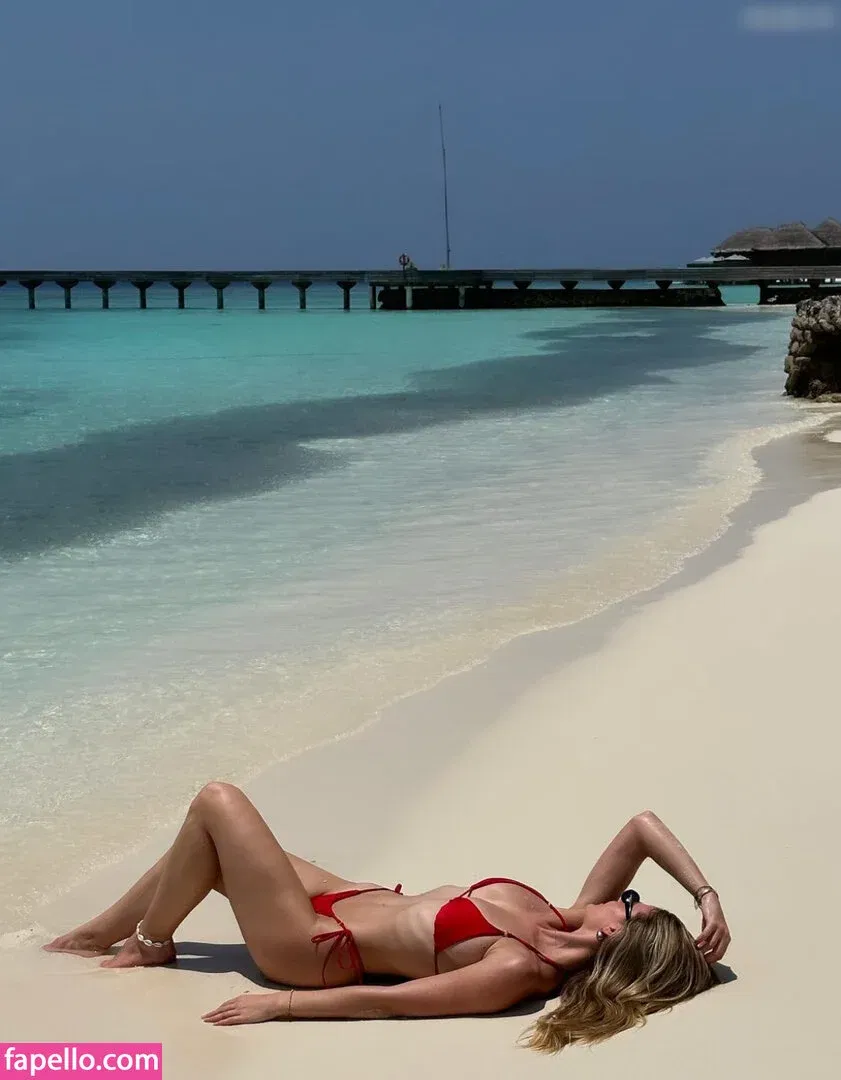 Emilia B Onlyfans Photo Gallery 