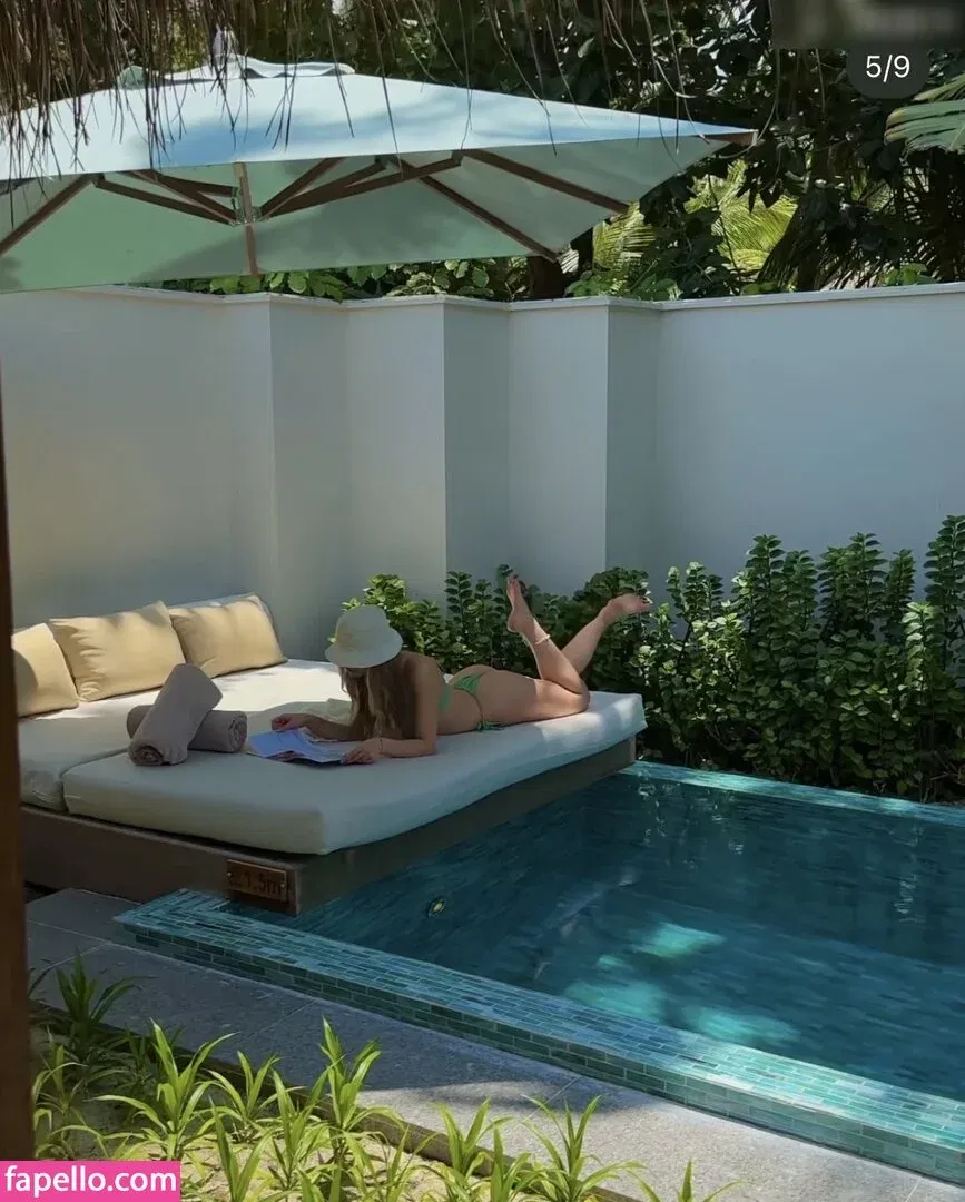 Emilia B Onlyfans Photo Gallery 