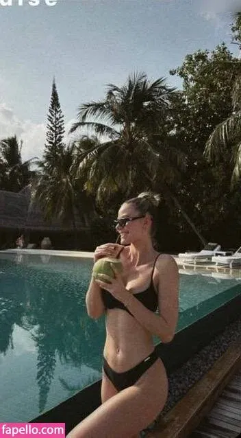 Emilia B Onlyfans Photo Gallery 