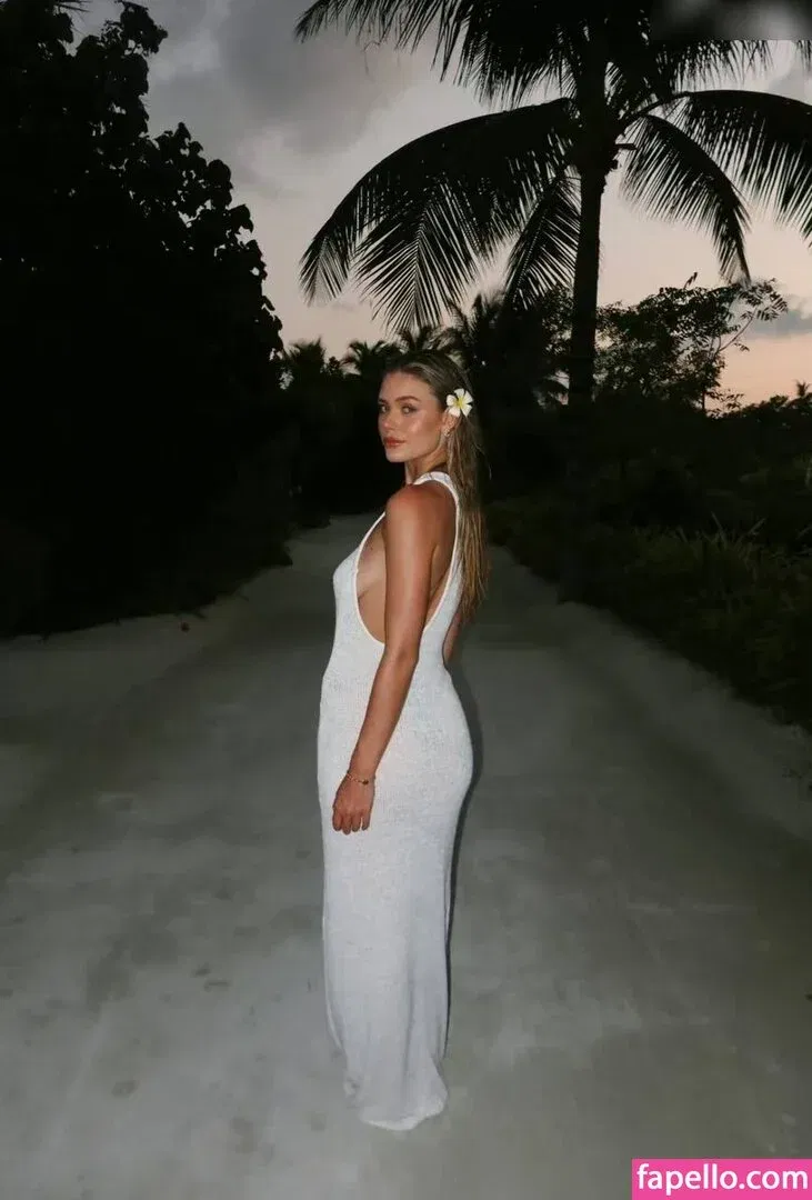 Emilia B Onlyfans Photo Gallery 