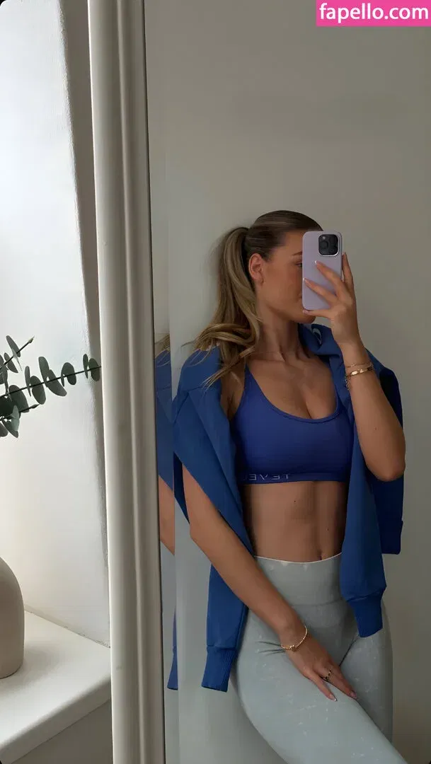 Emilia B Onlyfans Photo Gallery 