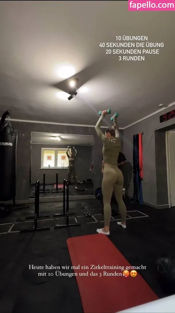 Emilia B Onlyfans Photo Gallery 