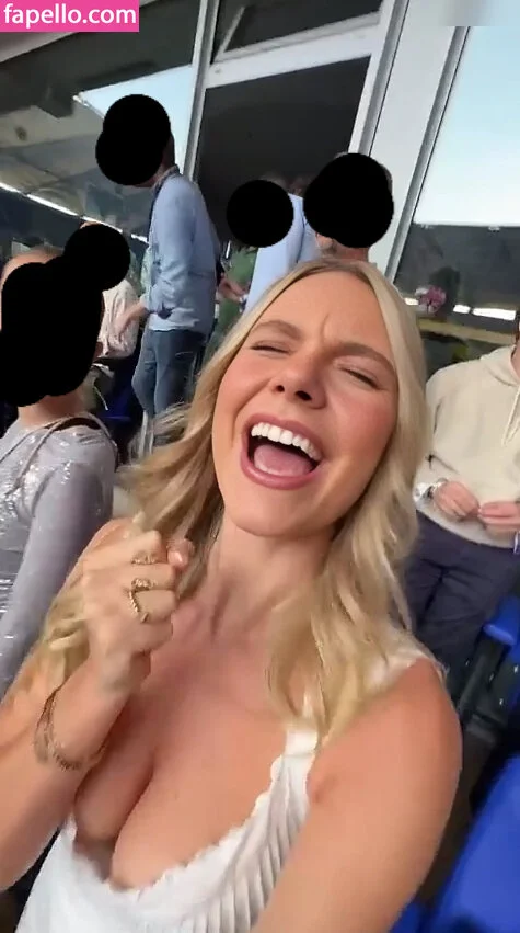 Emilia B Onlyfans Photo Gallery 