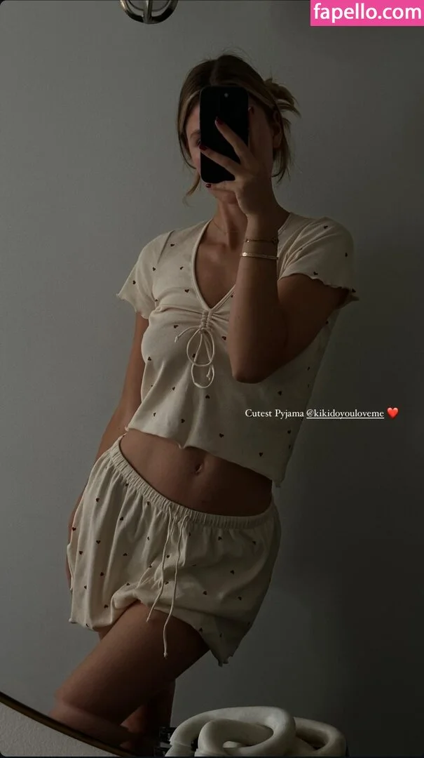 Emilia B Onlyfans Photo Gallery 