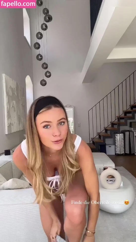 Emilia B Onlyfans Photo Gallery 