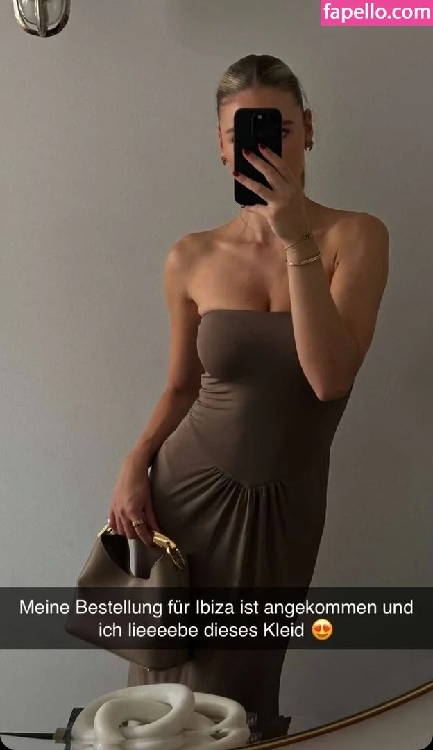 Emilia B Onlyfans Photo Gallery 