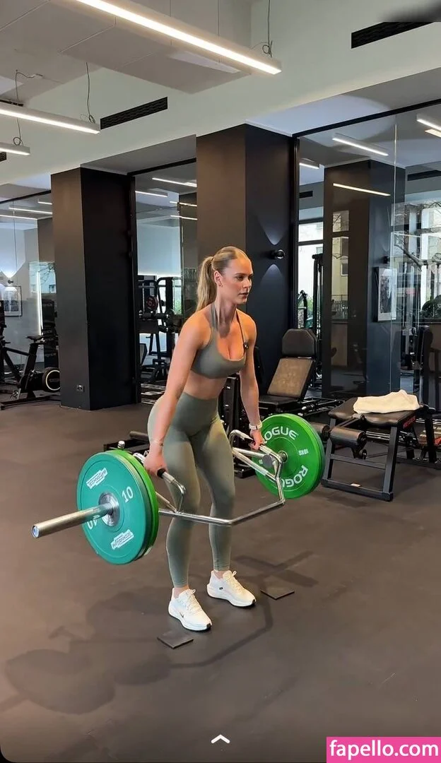 Emilia B Onlyfans Photo Gallery 