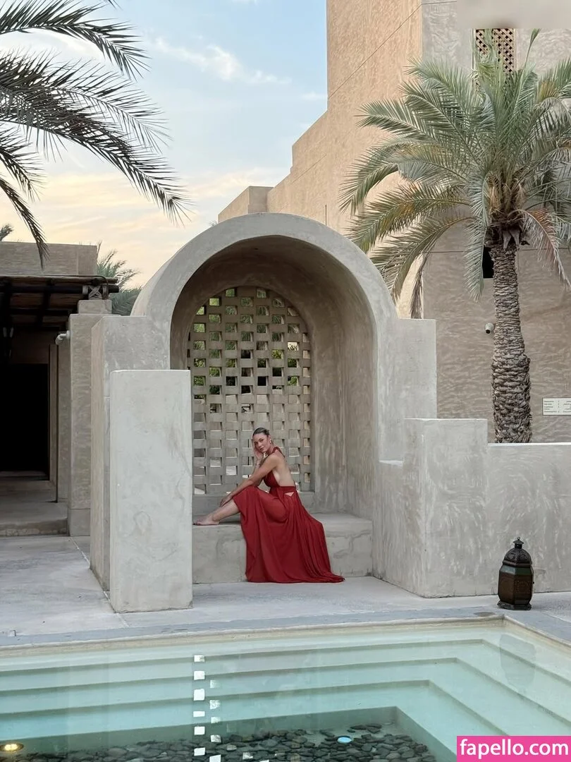 Emilia B Onlyfans Photo Gallery 