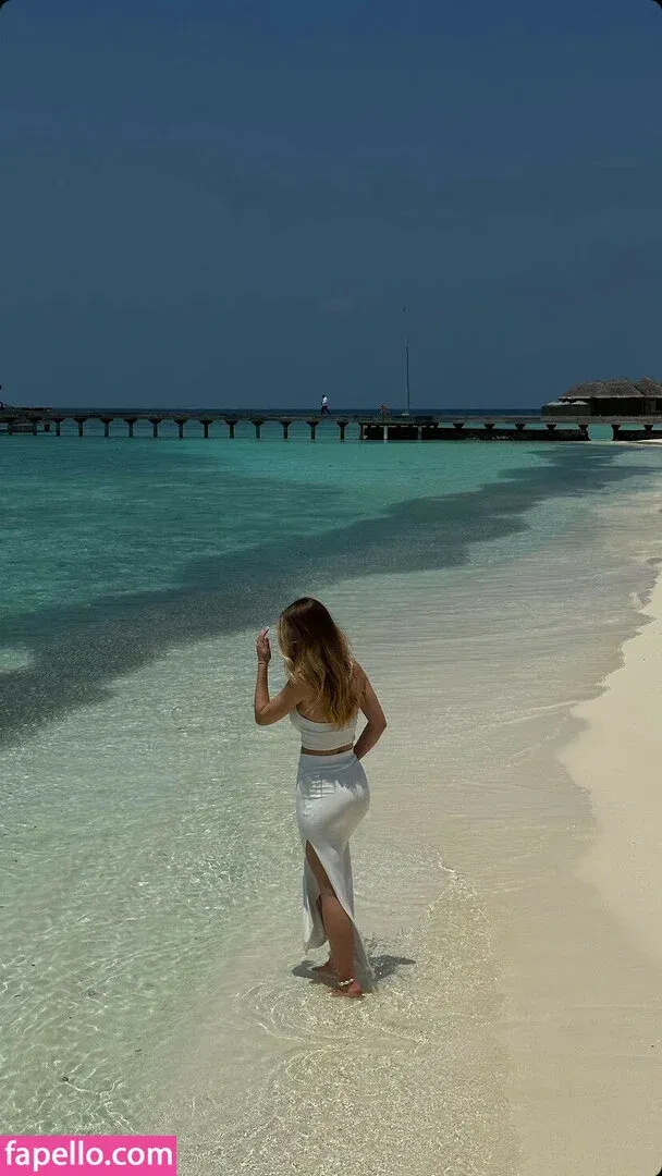 Emilia B Onlyfans Photo Gallery 