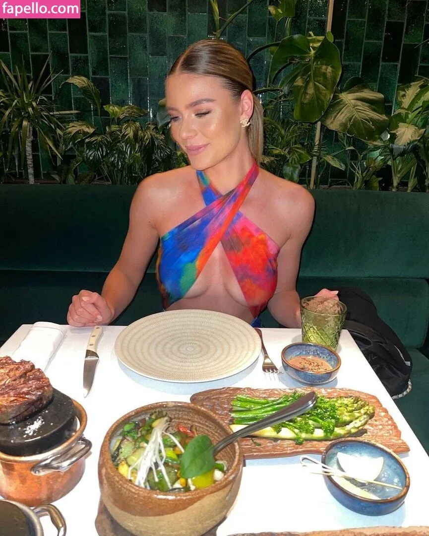 Emilia B Onlyfans Photo Gallery 