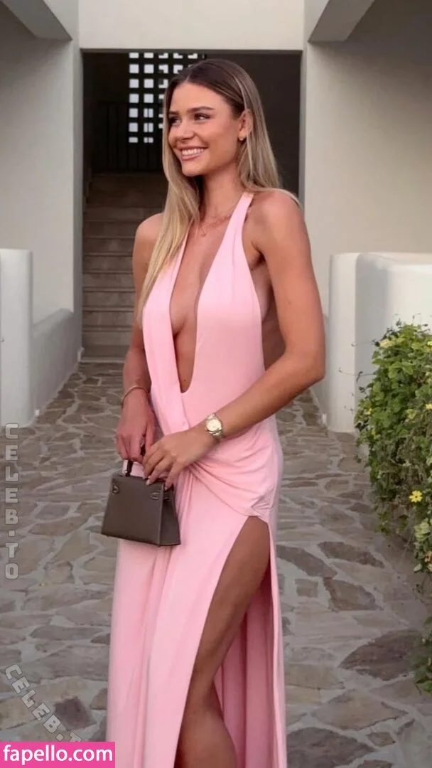 Emilia B Onlyfans Photo Gallery 