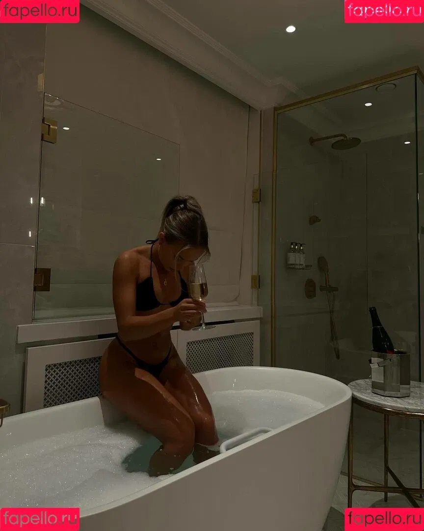 Claudia Kuparinen Onlyfans Photo Gallery 