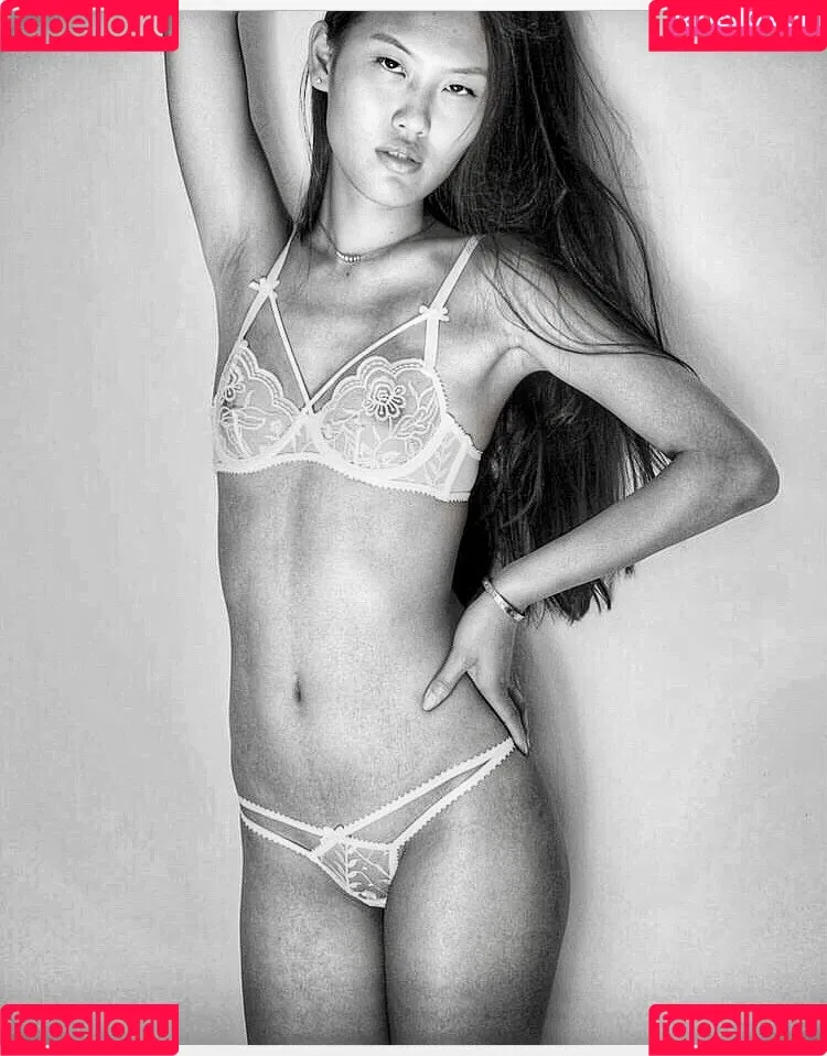 Linggg_baby Onlyfans Photo Gallery 