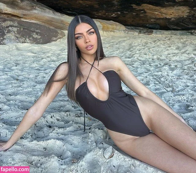 Vitoria Campo Onlyfans Photo Gallery 