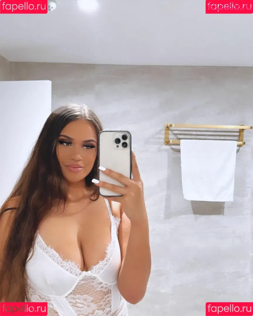alverahoney Onlyfans Photo Gallery 
