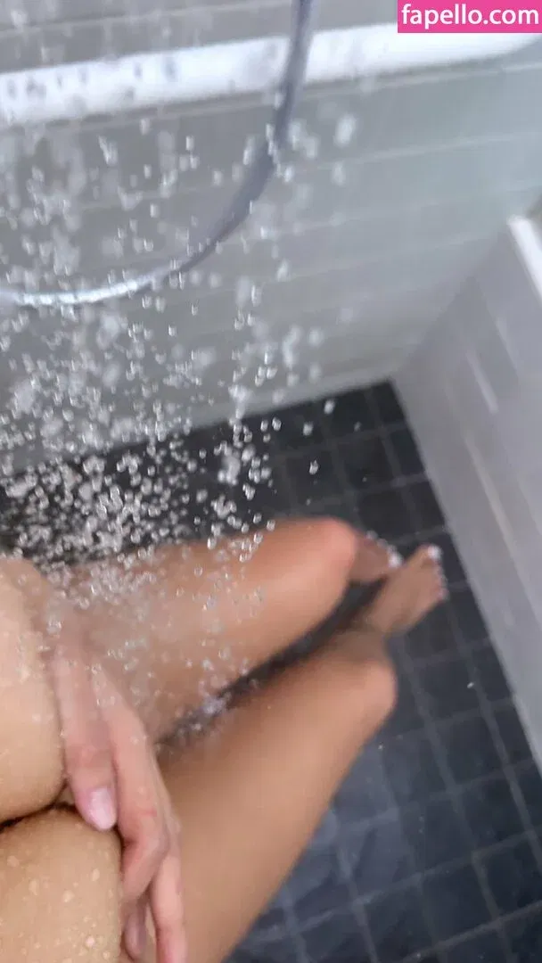 alverahoney Onlyfans Photo Gallery 